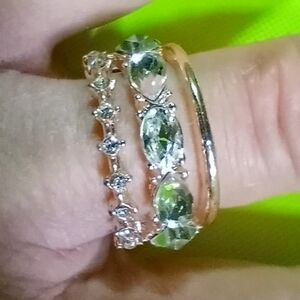 Goldtone crystal stretch adjustable Ring size 9